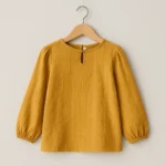 شومیز یقه گیپور خردلی بچه‌گانه کد 106 نمای پشت